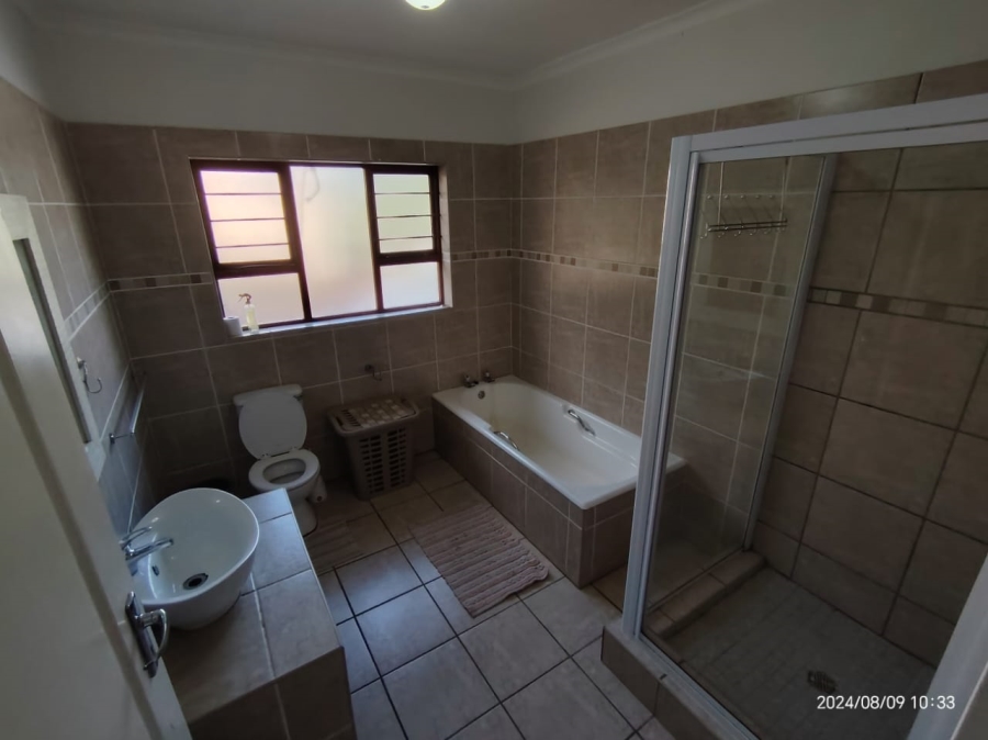 To Let 3 Bedroom Property for Rent in Noorsekloof Eastern Cape